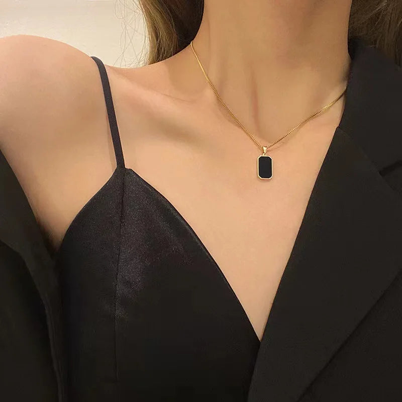 Fashion Square Necklace for Women - Black Geometric Pendant