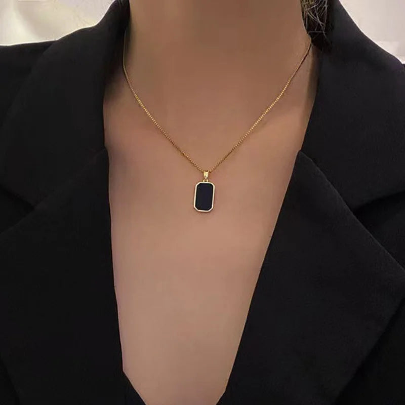 Fashion Square Necklace for Women - Black Geometric Pendant